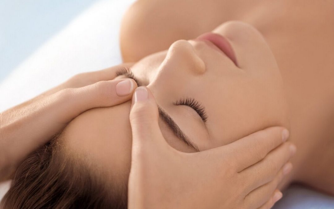Massage digito-facial